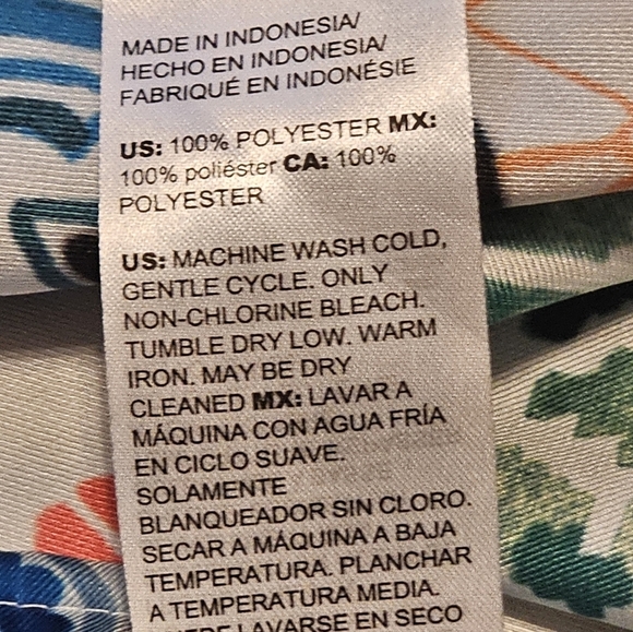 Chico's Colorful Geometric Print Button-Up Shirt EUC - Picture 7 of 7